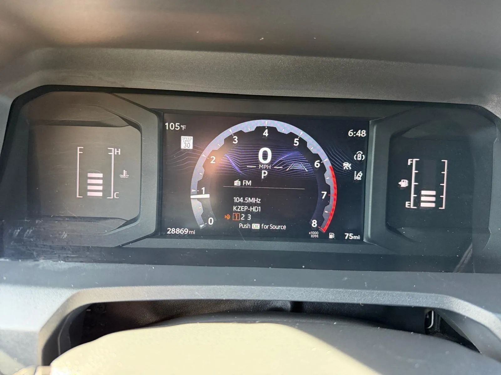 Toyota Tacoma photo 18