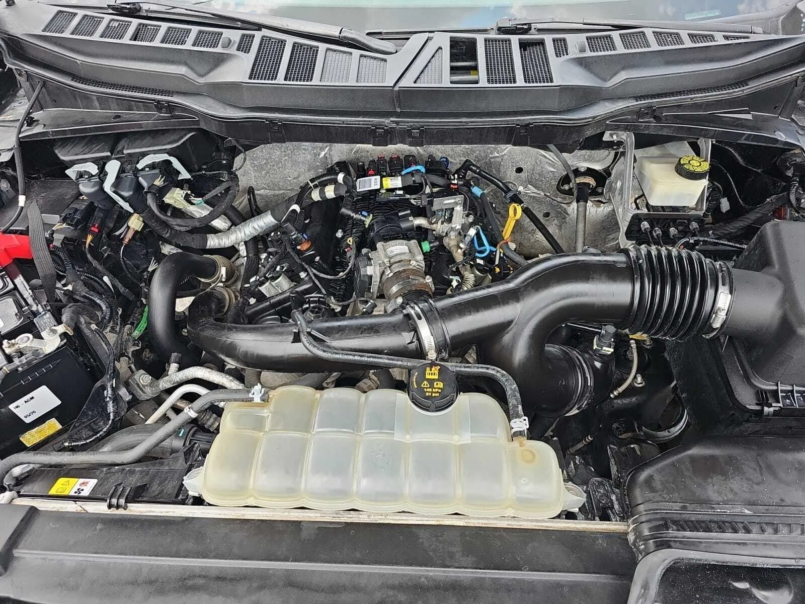 Ford F-150 photo 16