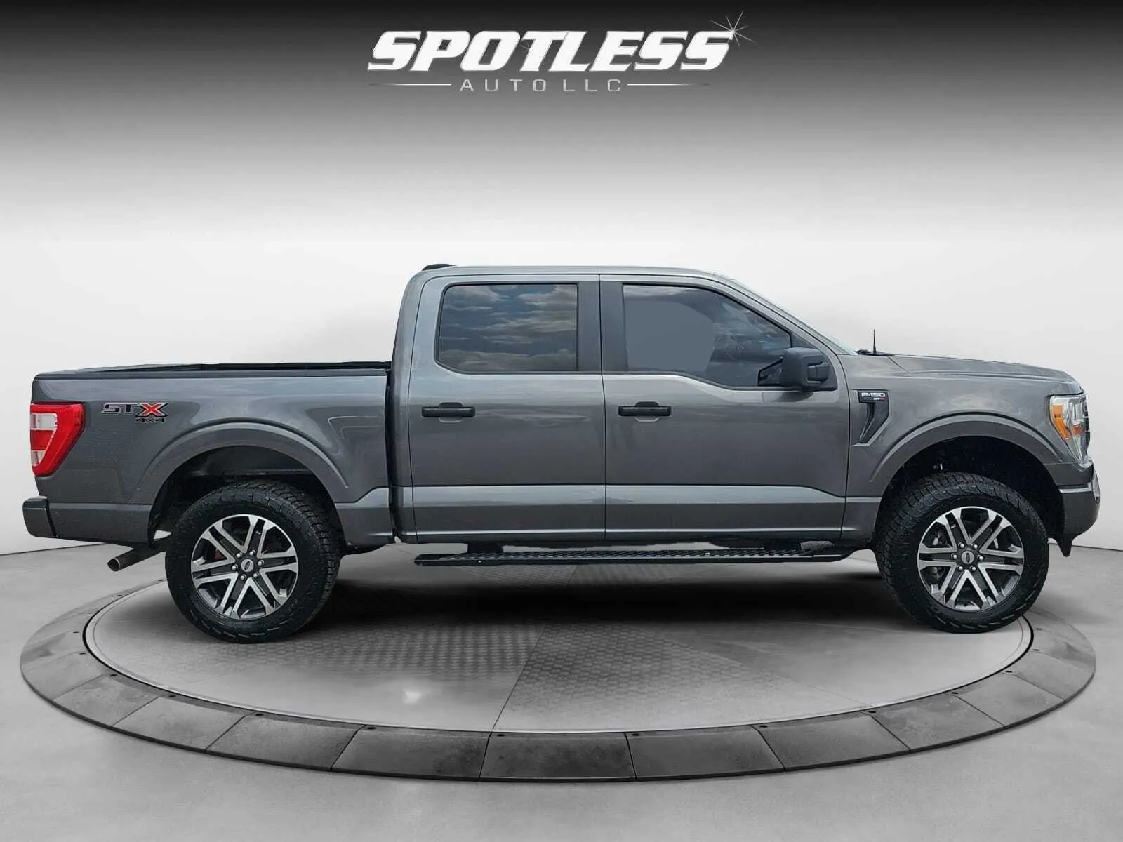 Ford F-150 photo 8
