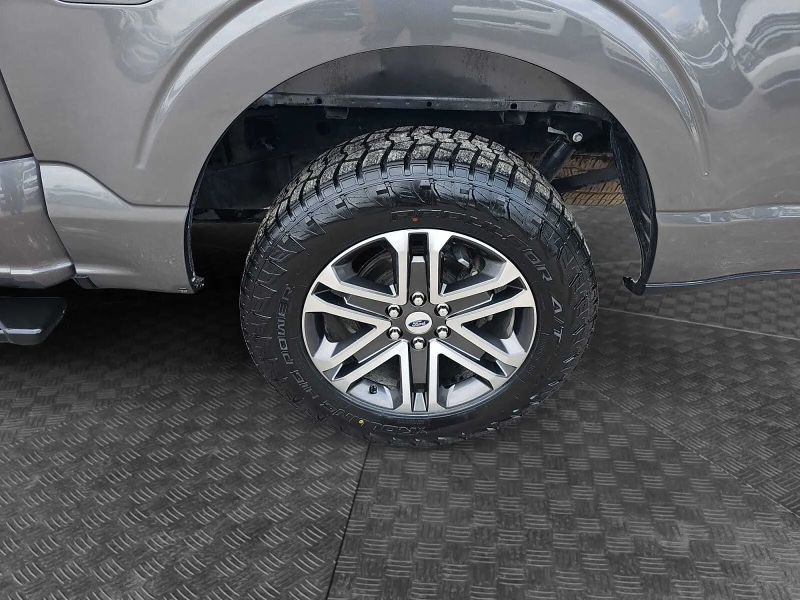 Ford F-150 photo 14