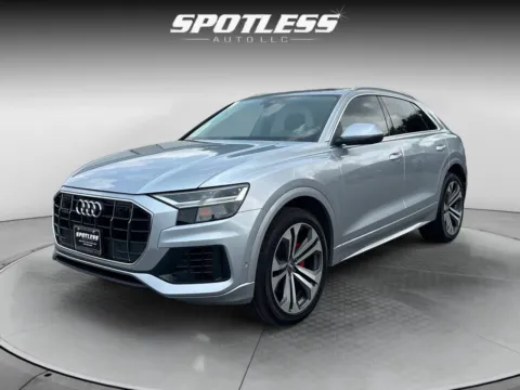 Silver 2019 Audi Q8 quattro Premium Plus 55 TFSI for sale in San Antonio, TX