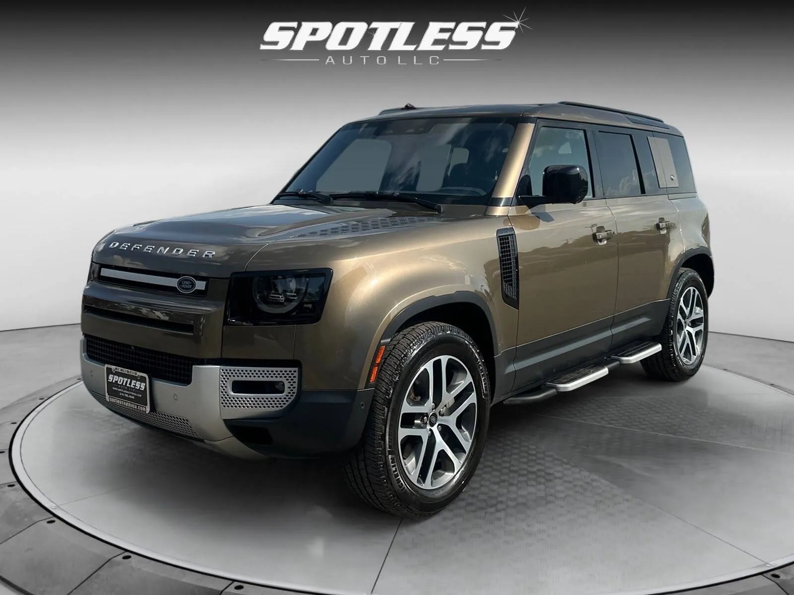 Gray 2020 Land Rover Defender 110 HSE for sale in San Antonio, TX