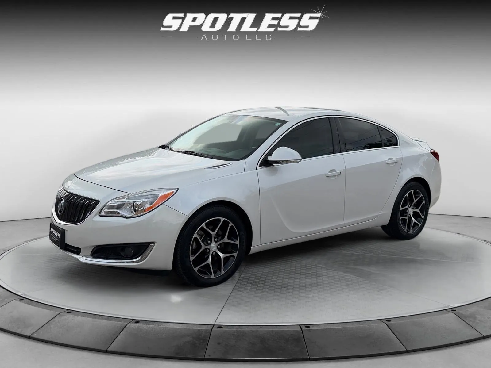 White 2017 Buick Regal Sport Touring for sale in San Antonio, TX