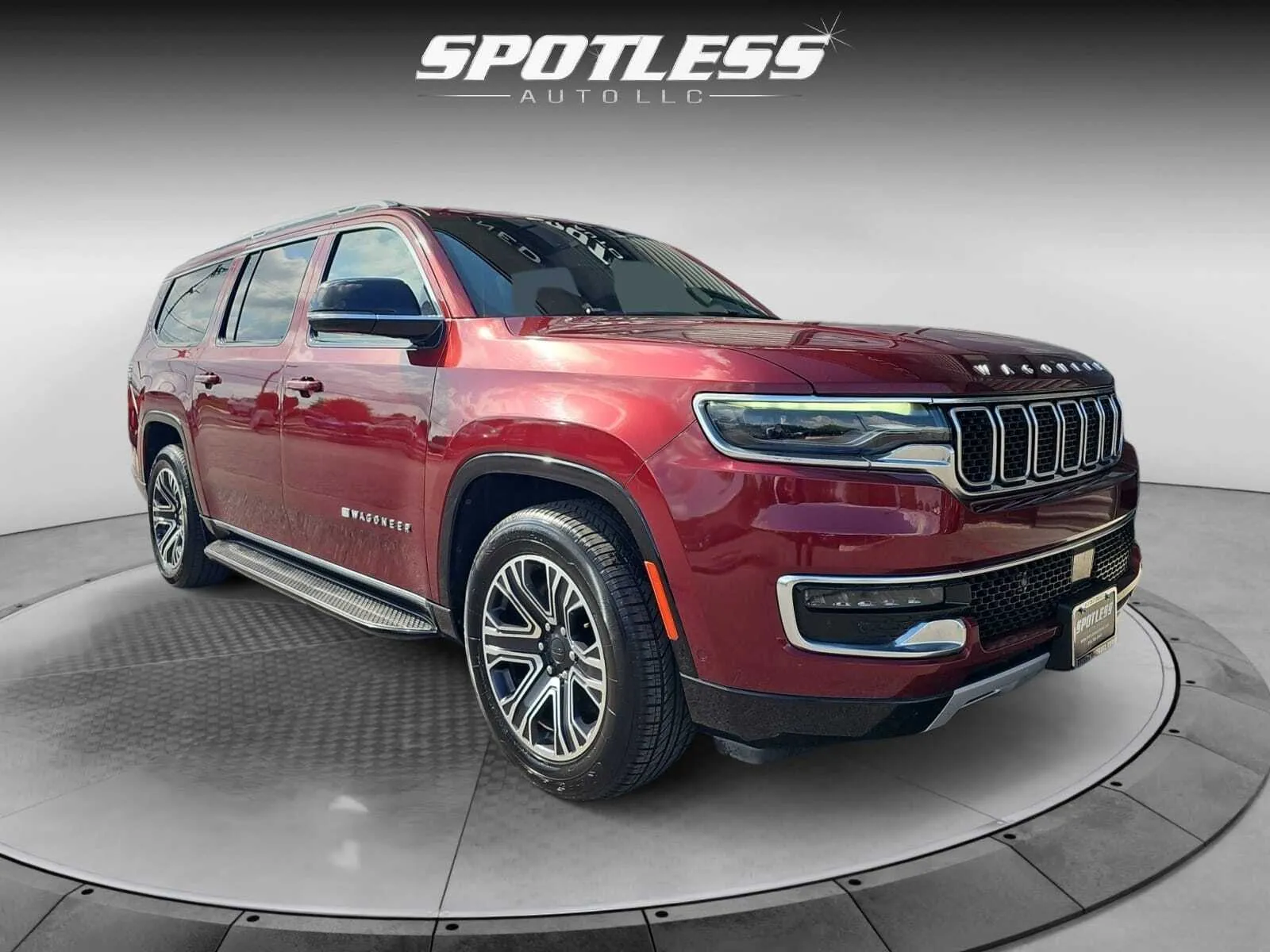 Jeep Wagoneer L photo 9