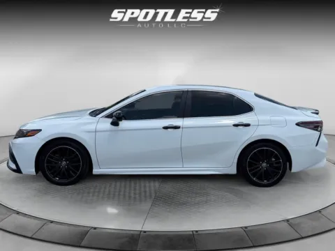 More photos of 2021 Toyota Camry SE at Spotless Auto Loop 1604, TX