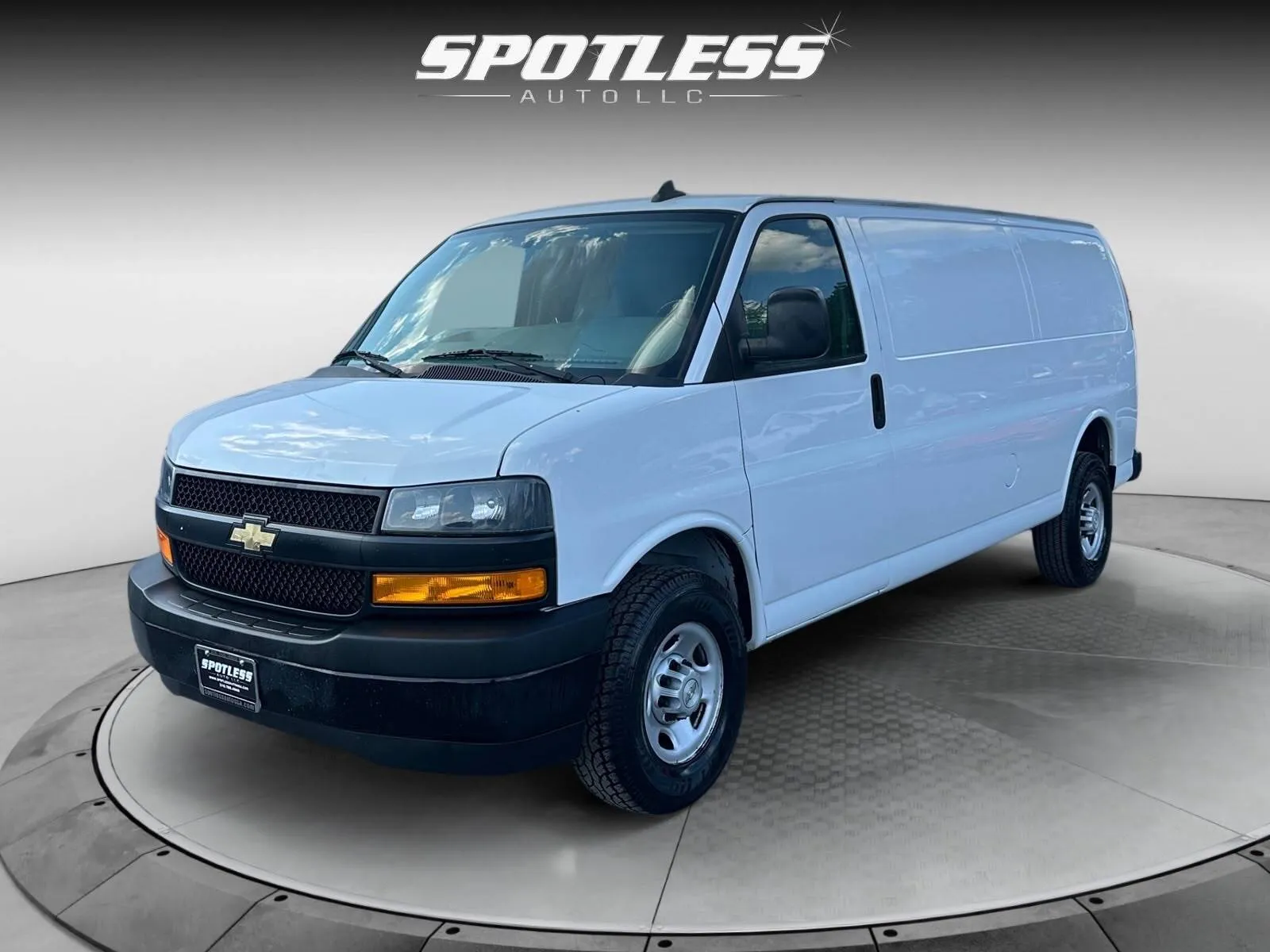 White 2021 Chevrolet Express 2500 for sale in San Antonio, TX