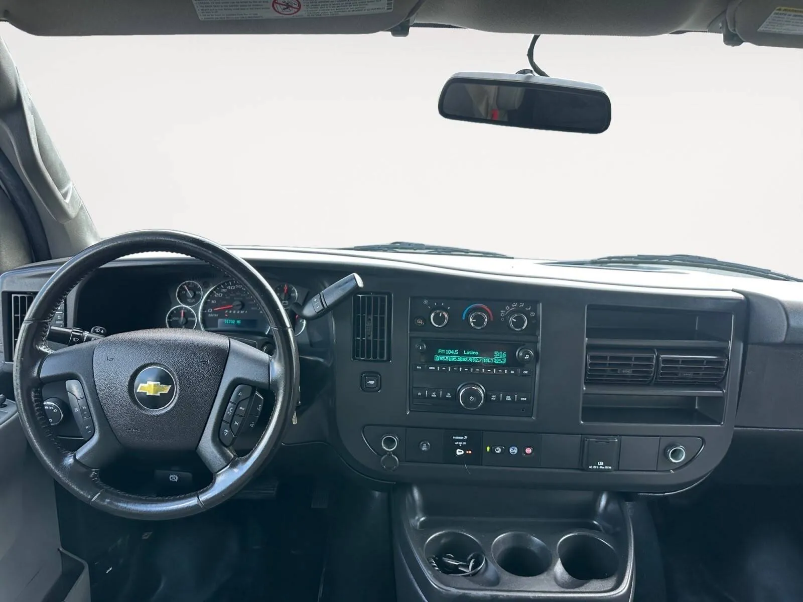 Chevrolet Express photo 21