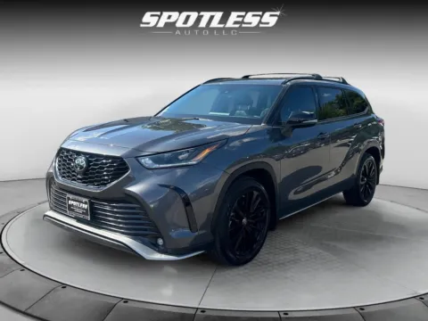 Another view of 2023 Toyota Highlander XSE for sale in San Antonio, TX at Spotless Auto Loop 1604