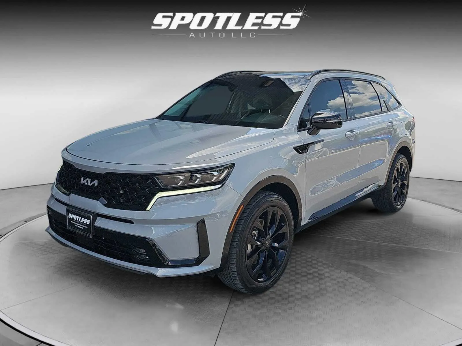 Gray 2023 Kia Sorento SX for sale in San Antonio, TX