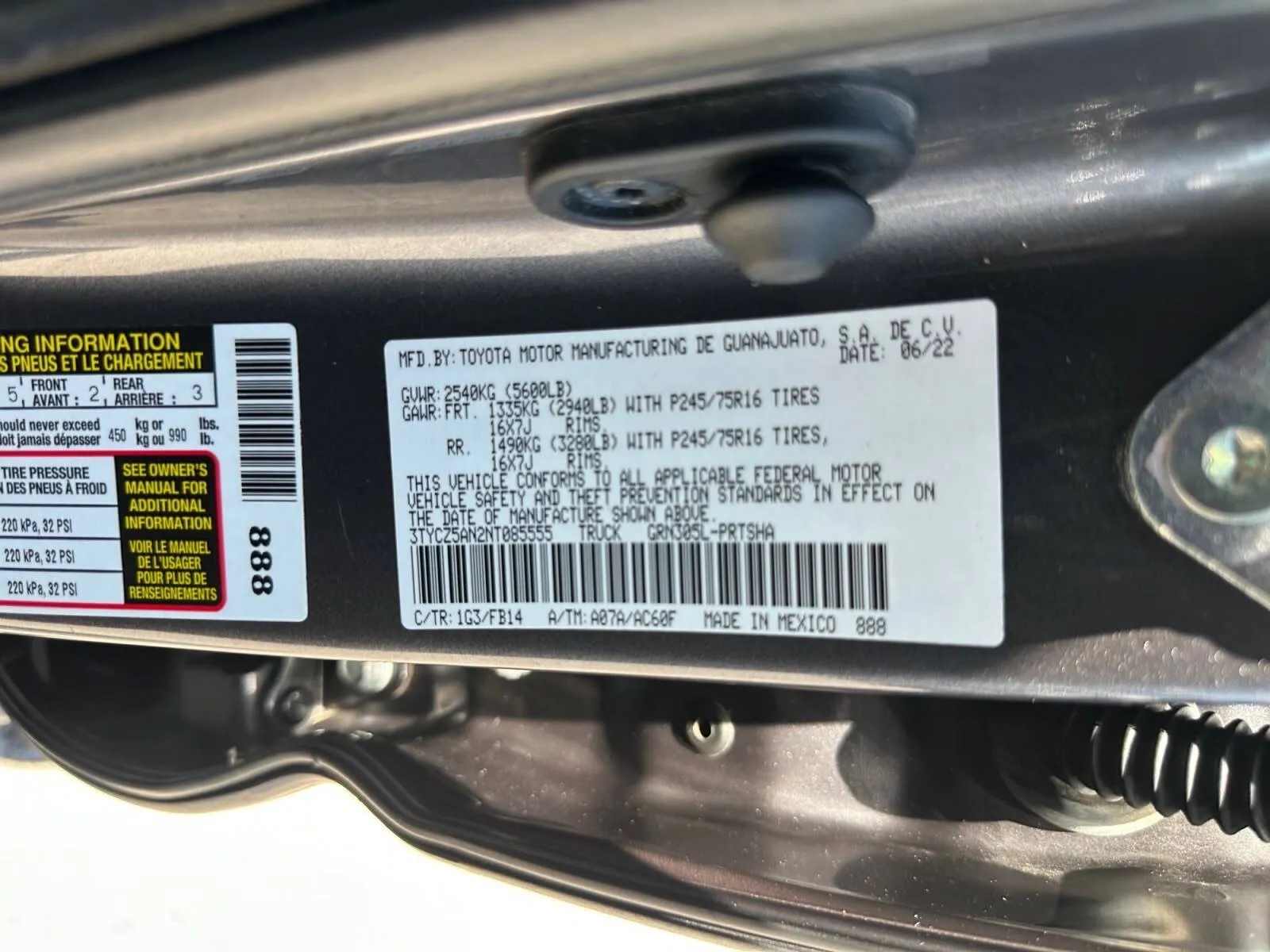 Toyota Tacoma photo 18
