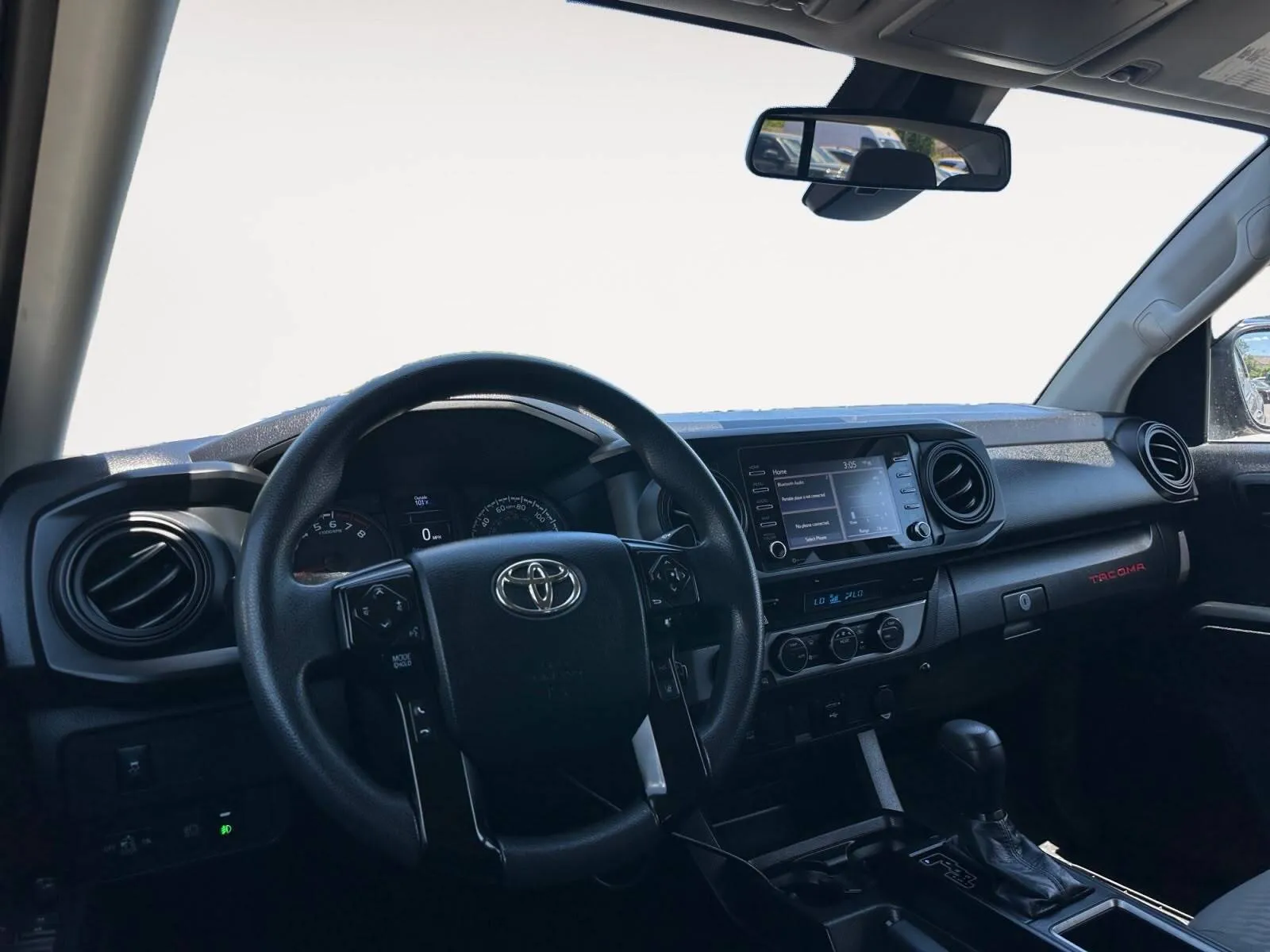 Toyota Tacoma photo 22