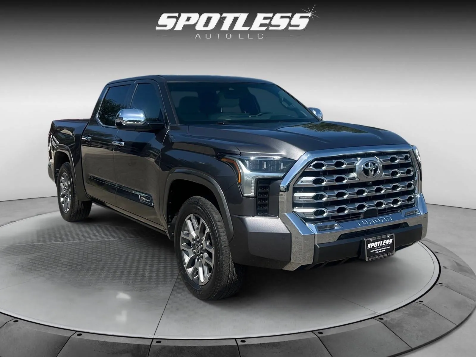 Toyota Tundra photo 7