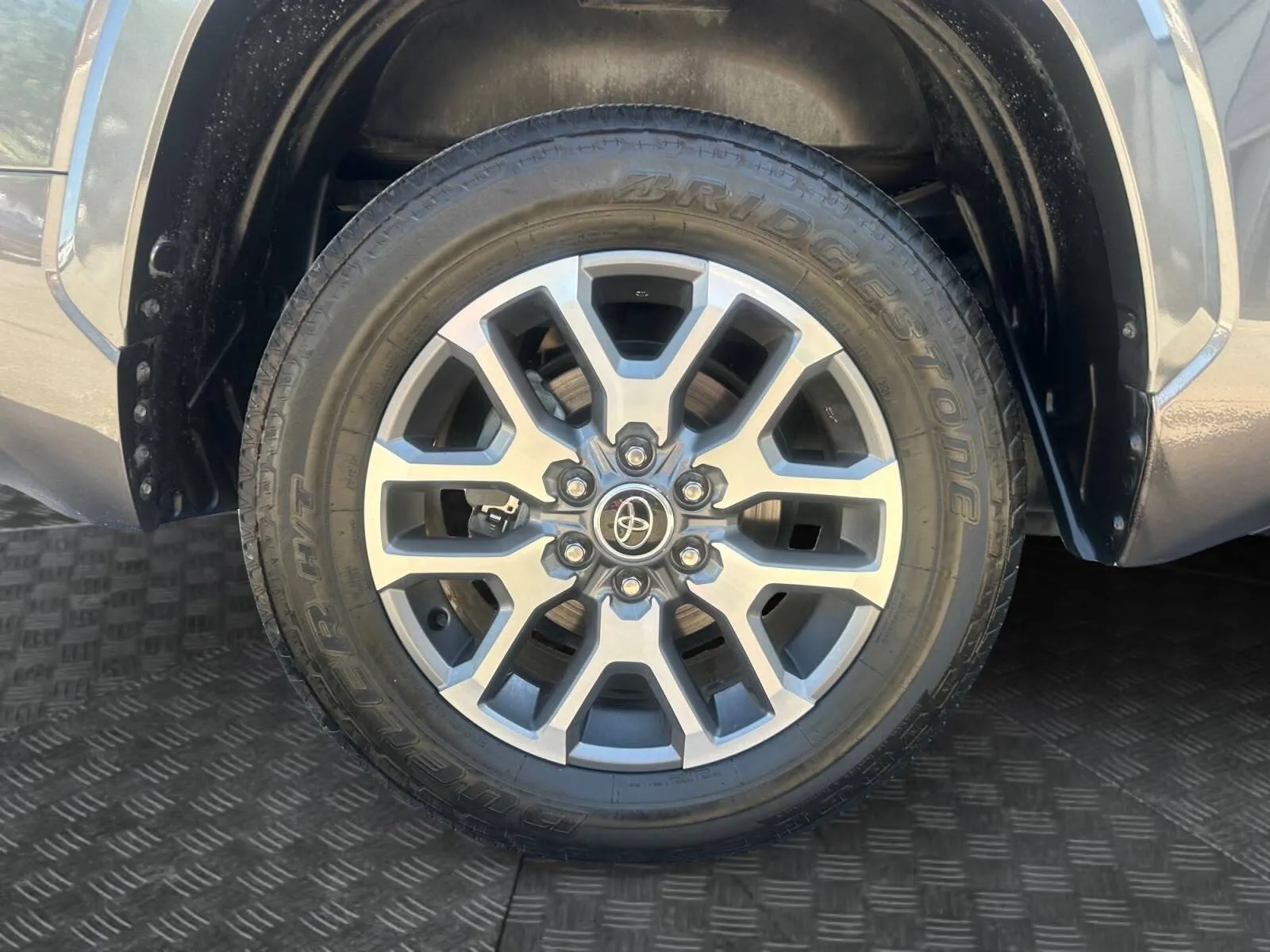 Toyota Tundra photo 16