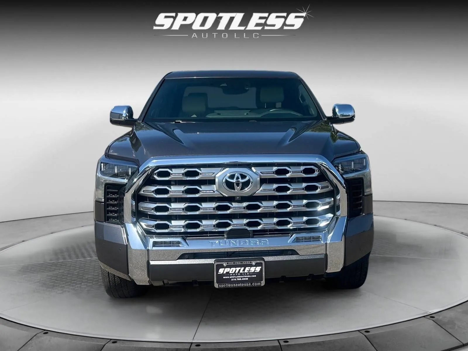 Toyota Tundra photo 5