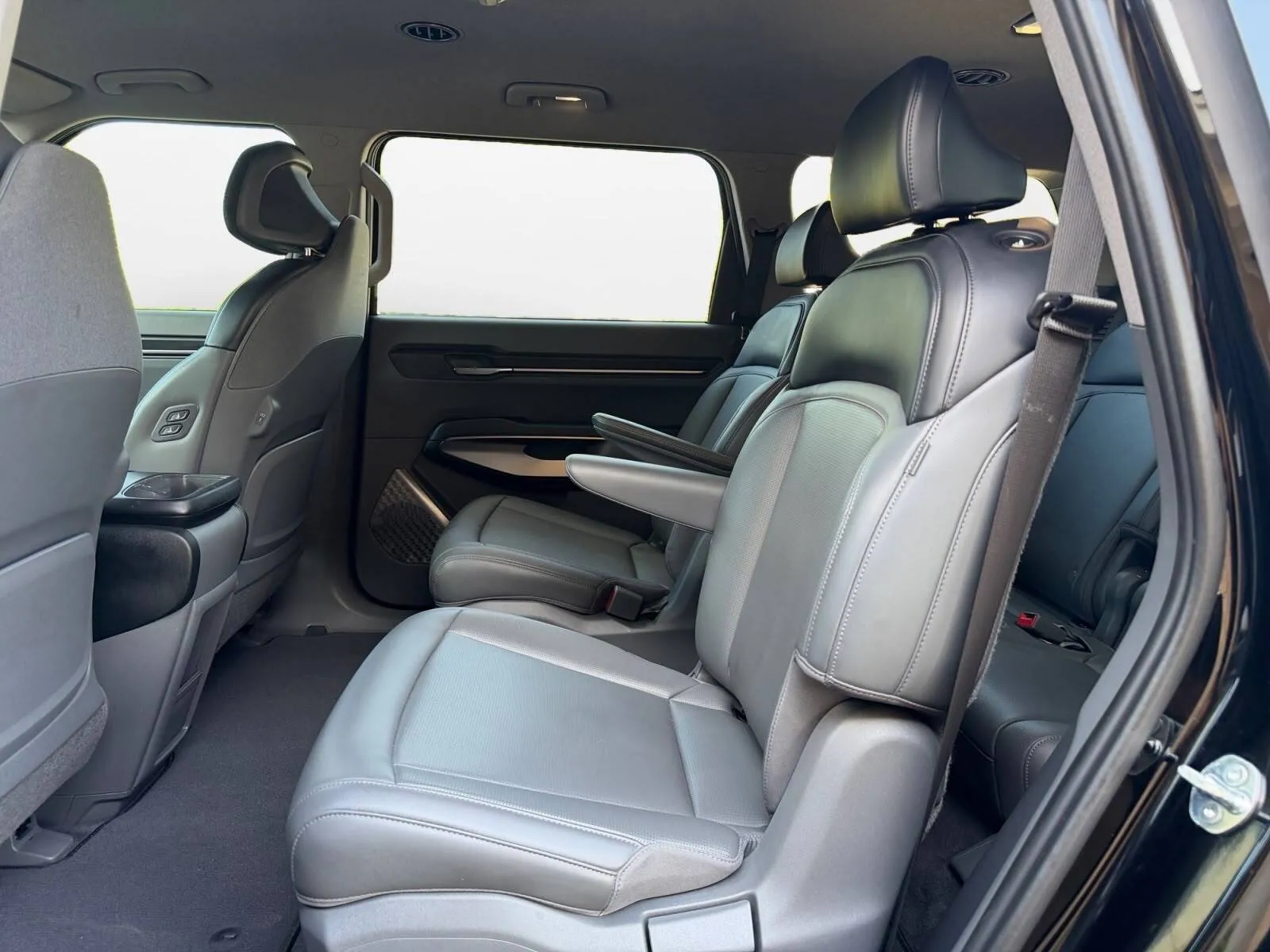 Kia EV9 photo 24