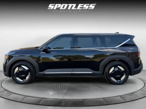 Another view of 2024 Kia EV9 Light Long Range for sale in San Antonio, TX at Spotless Auto Loop 1604