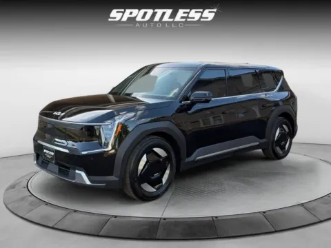 Black 2024 Kia EV9 Light Long Range for sale in San Antonio, TX