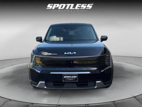 More photos of 2024 Kia EV9 Light Long Range at Spotless Auto Loop 1604, TX