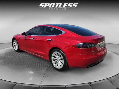 More photos of 2018 Tesla Model S 75D at Spotless Auto Loop 1604, TX