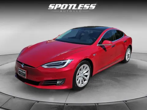 Red 2018 Tesla Model S 75D for sale in San Antonio, TX