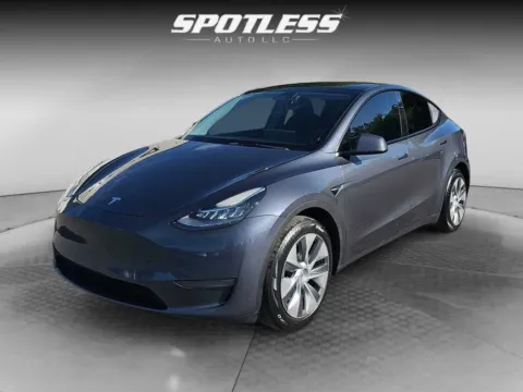 Silver 2023 Tesla Model Y for sale in San Antonio, TX