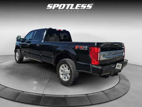 More photos of 2022 Ford F-250 Super Duty Platinum at Spotless Auto Loop 1604, TX