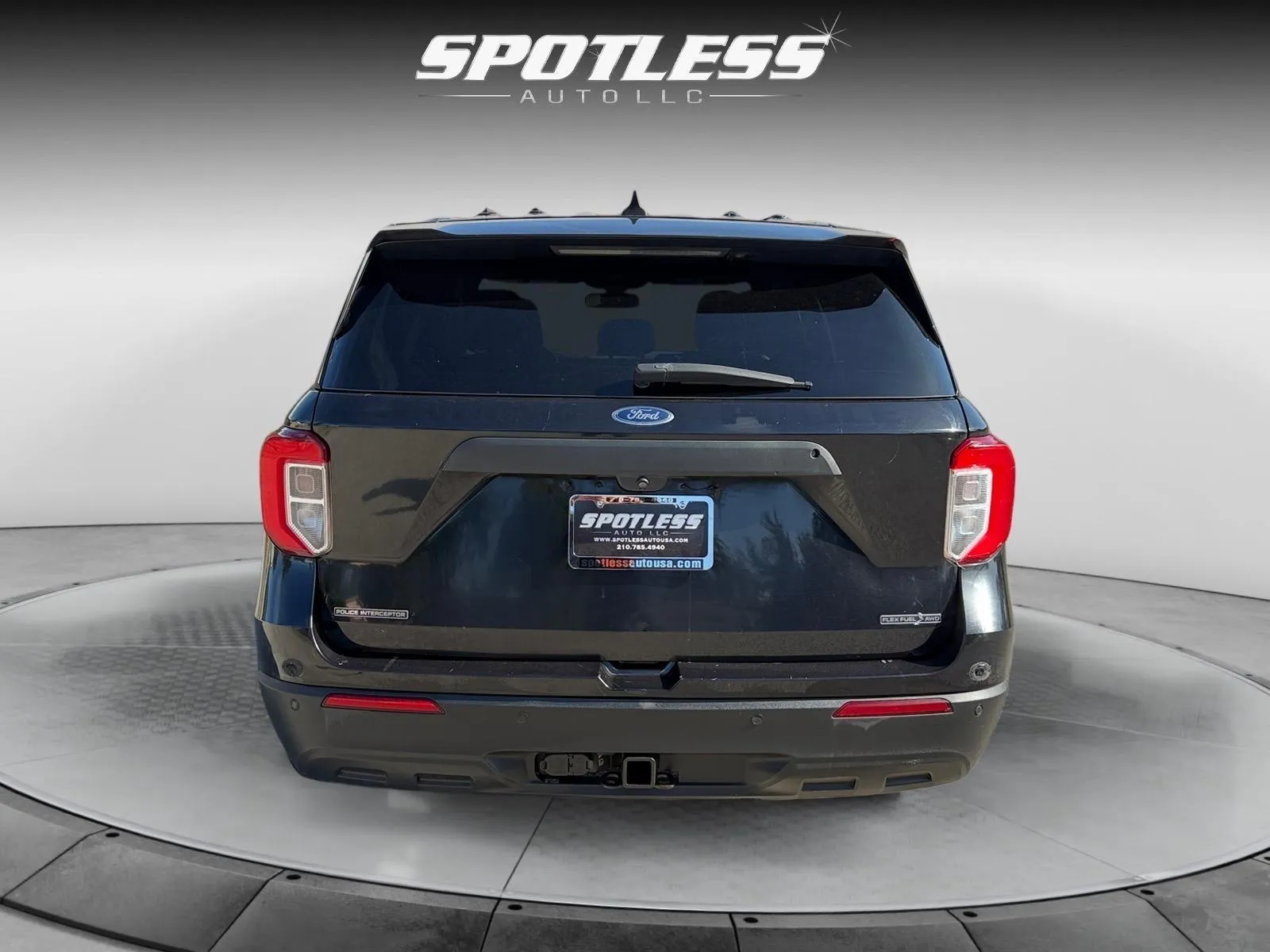 Ford Explorer photo 6