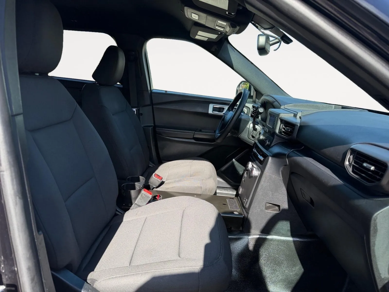 Ford Explorer photo 27