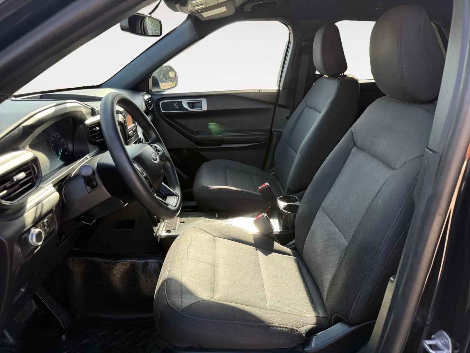 Ford Explorer photo 19