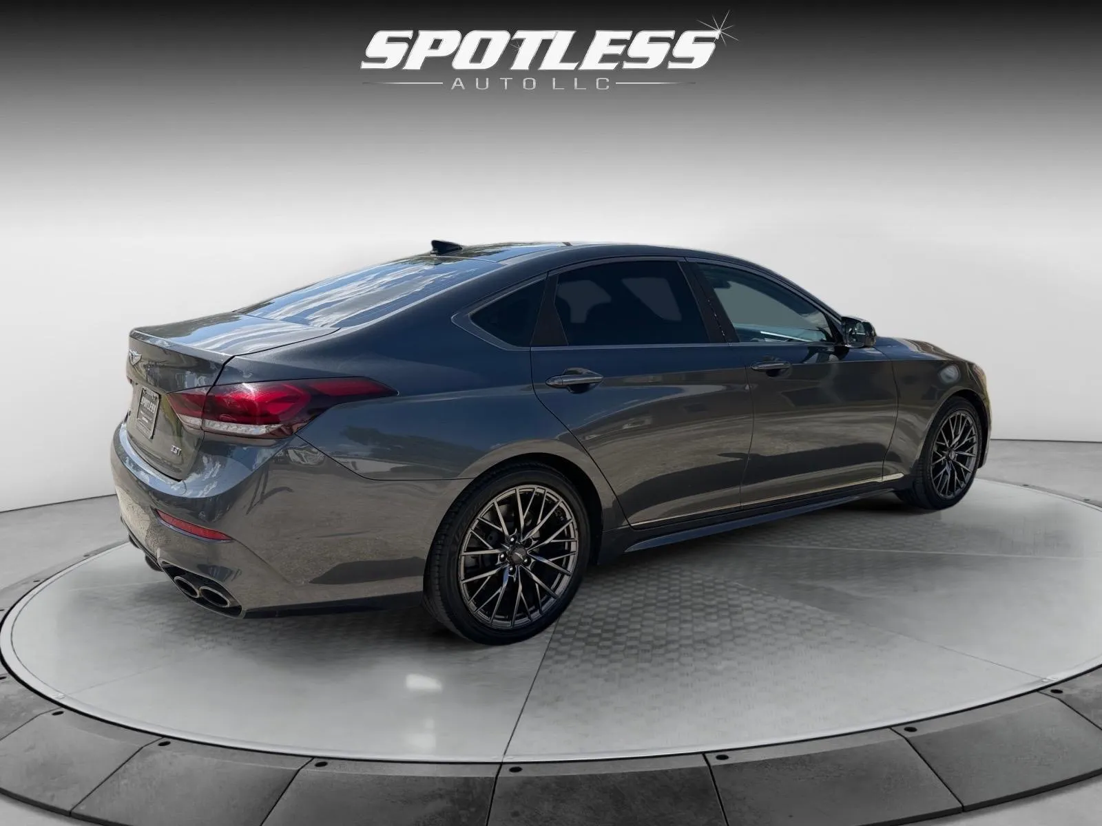 Genesis G80 photo 9