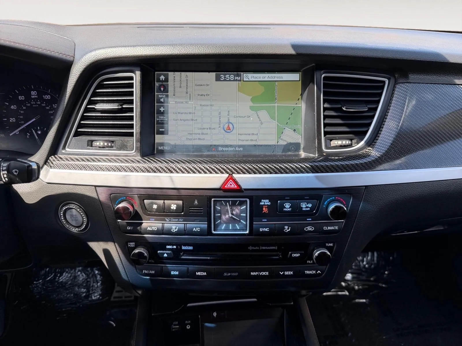 Genesis G80 photo 22