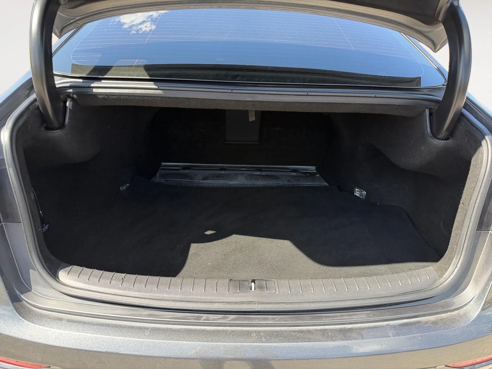 Genesis G80 photo 26
