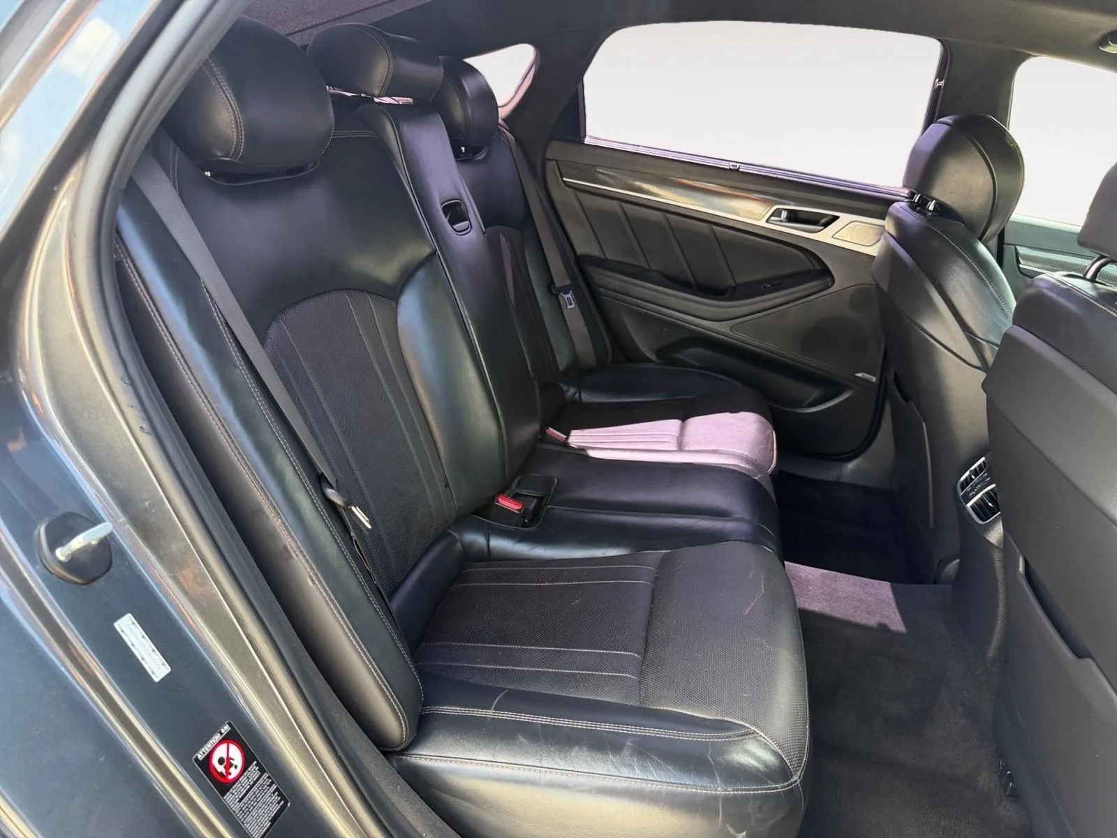 Genesis G80 photo 27