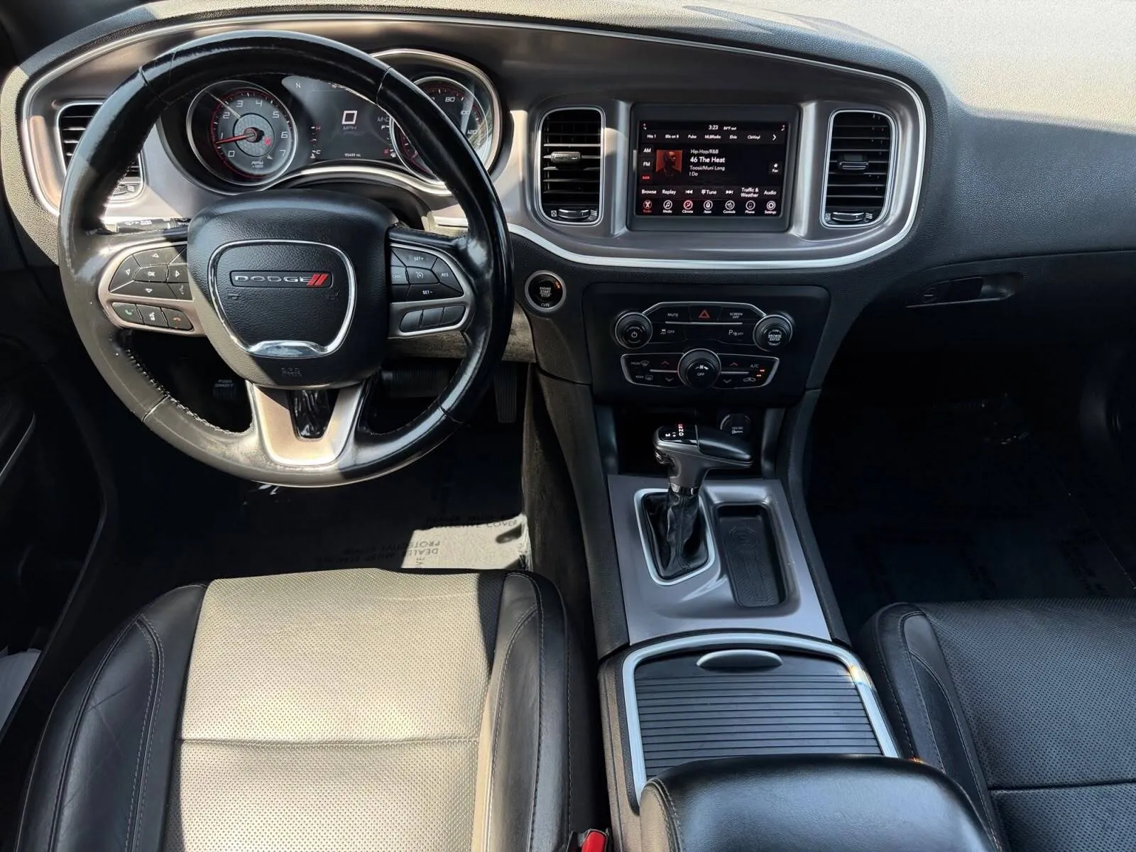 Dodge Charger photo 21