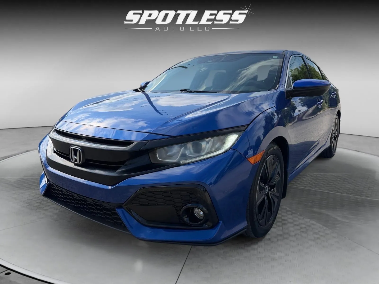 Honda Civic photo 10