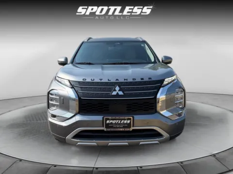 More photos of 2022 Mitsubishi Outlander SEL at Spotless Auto Loop 1604, TX
