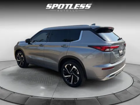 More photos of 2022 Mitsubishi Outlander SEL at Spotless Auto Loop 1604, TX