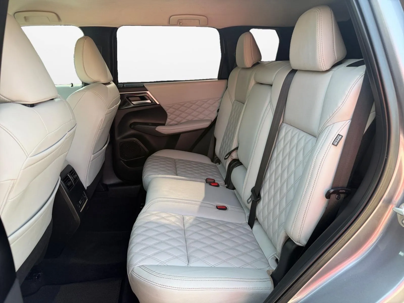 Mitsubishi Outlander photo 24