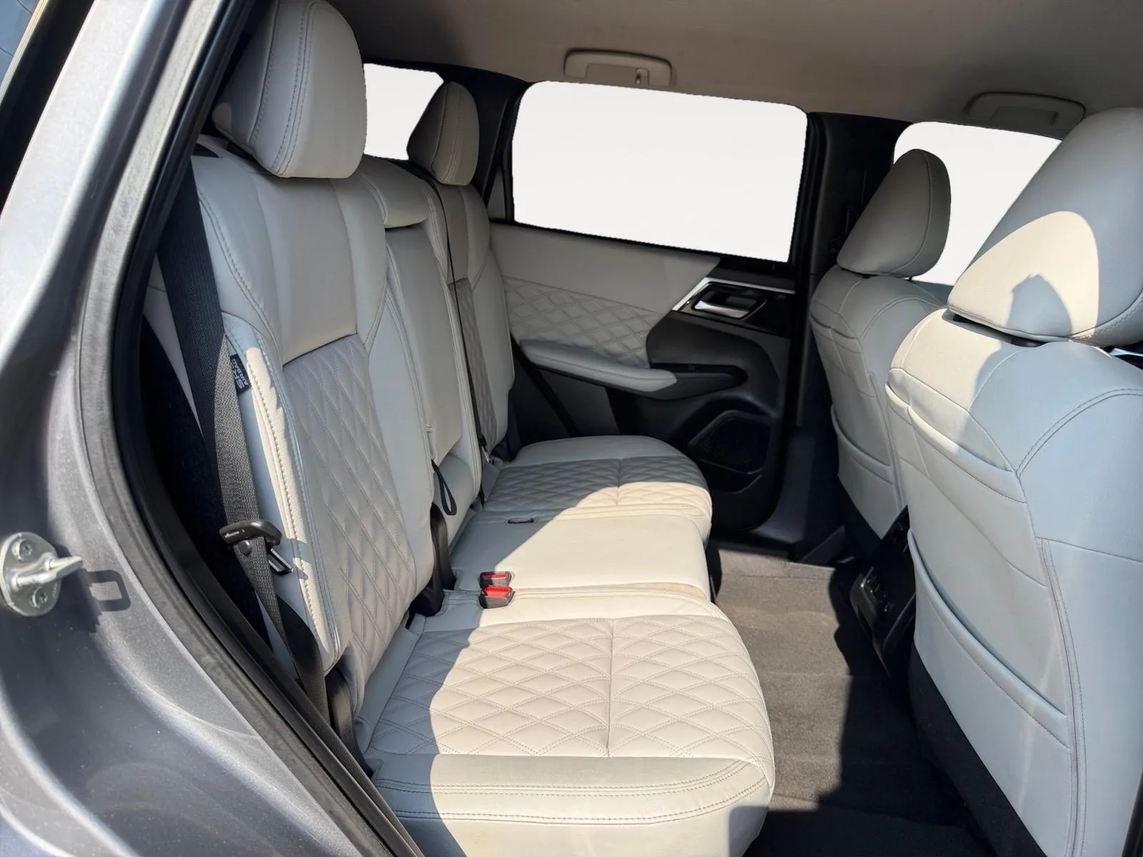 Mitsubishi Outlander photo 29