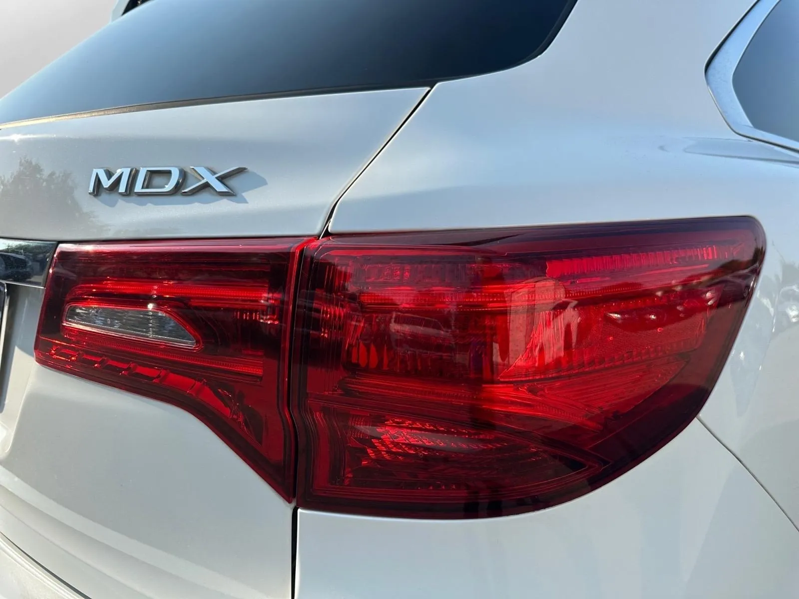 Acura MDX photo 13