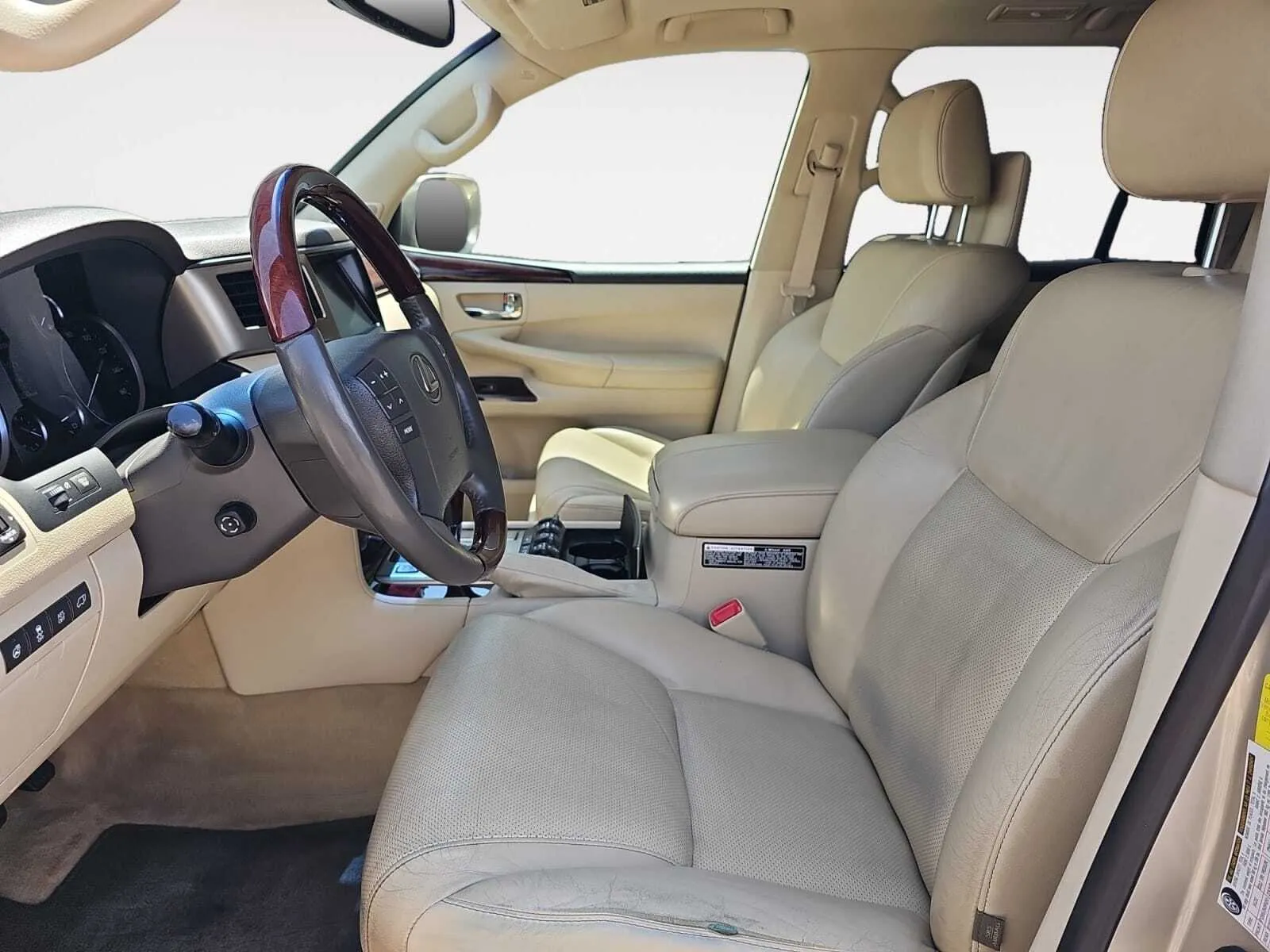 Lexus LX photo 19