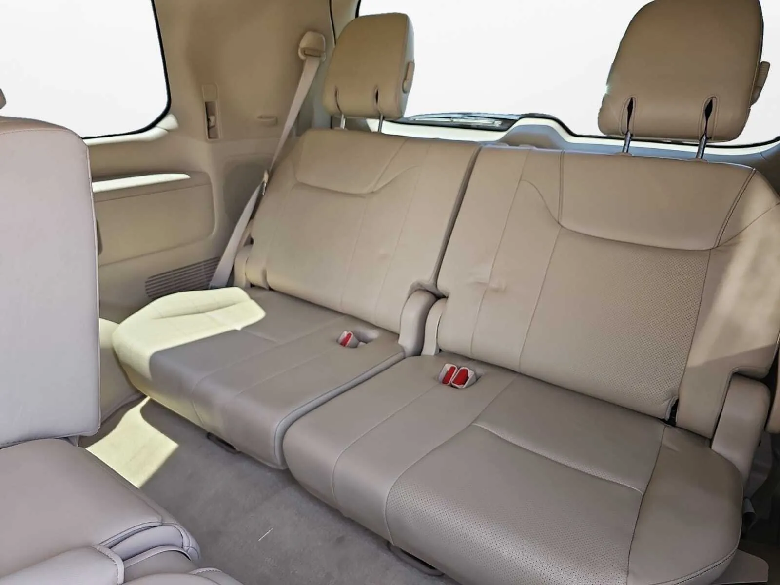 Lexus LX photo 25