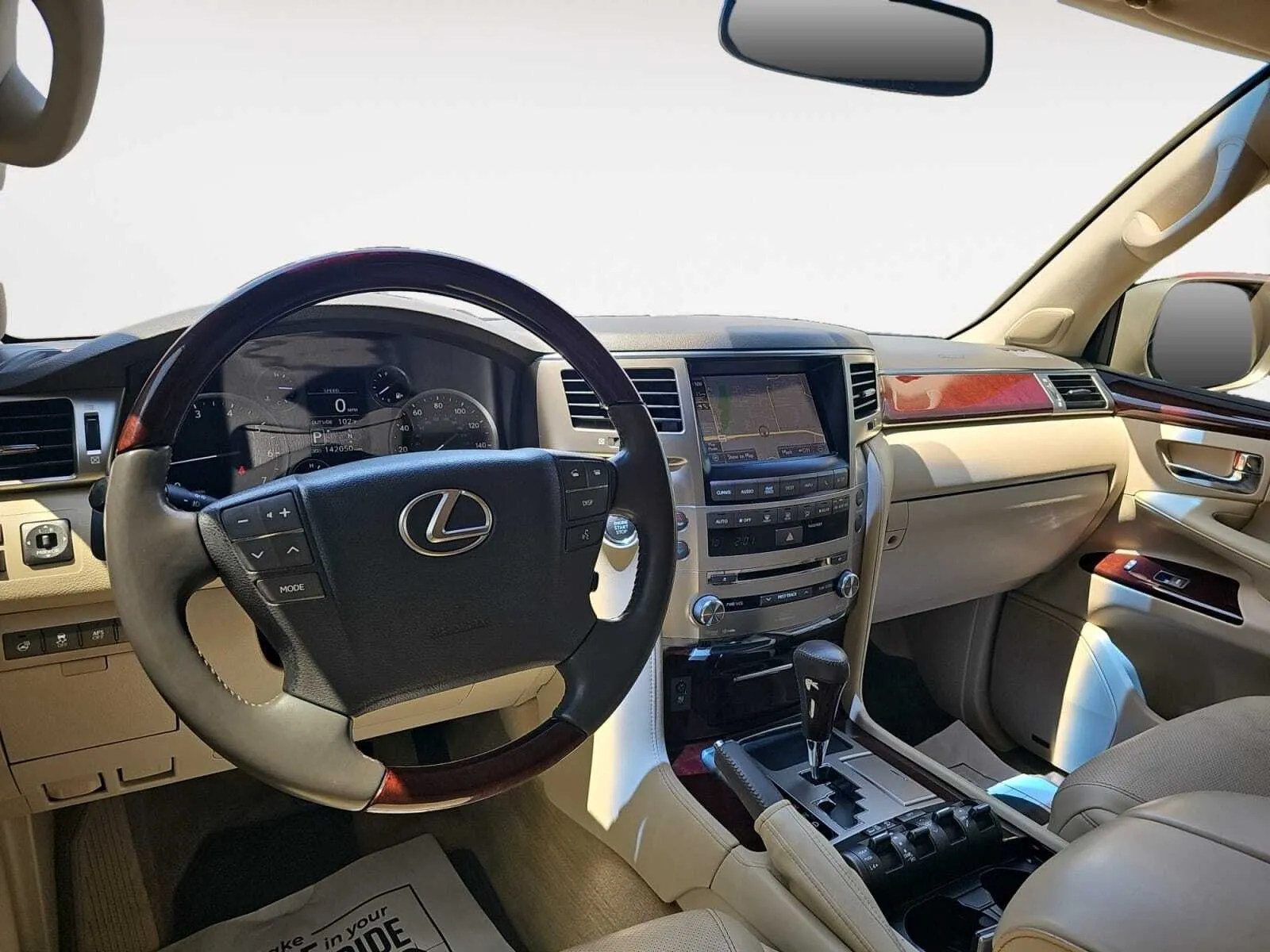 Lexus LX photo 20