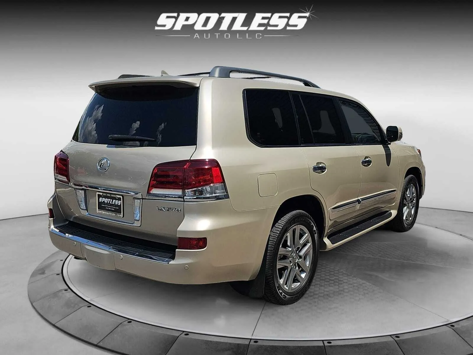 Lexus LX photo 9