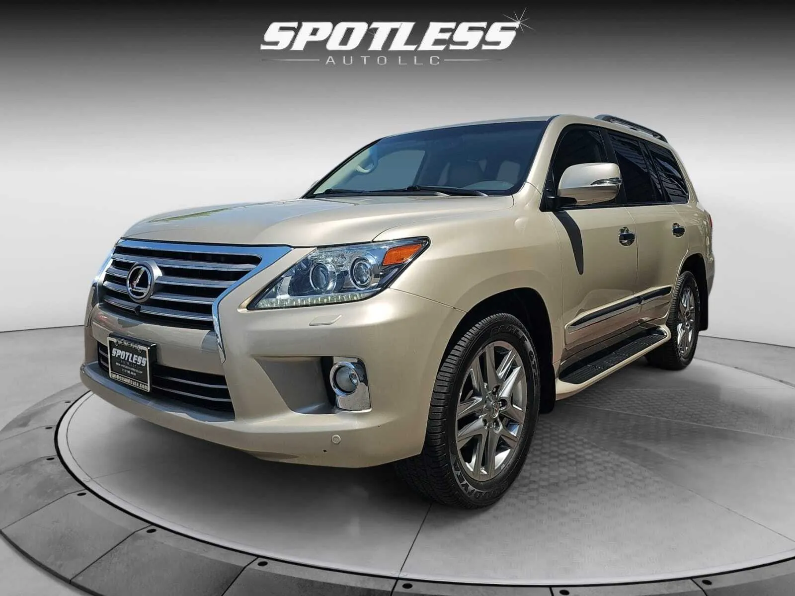 Lexus LX photo 10