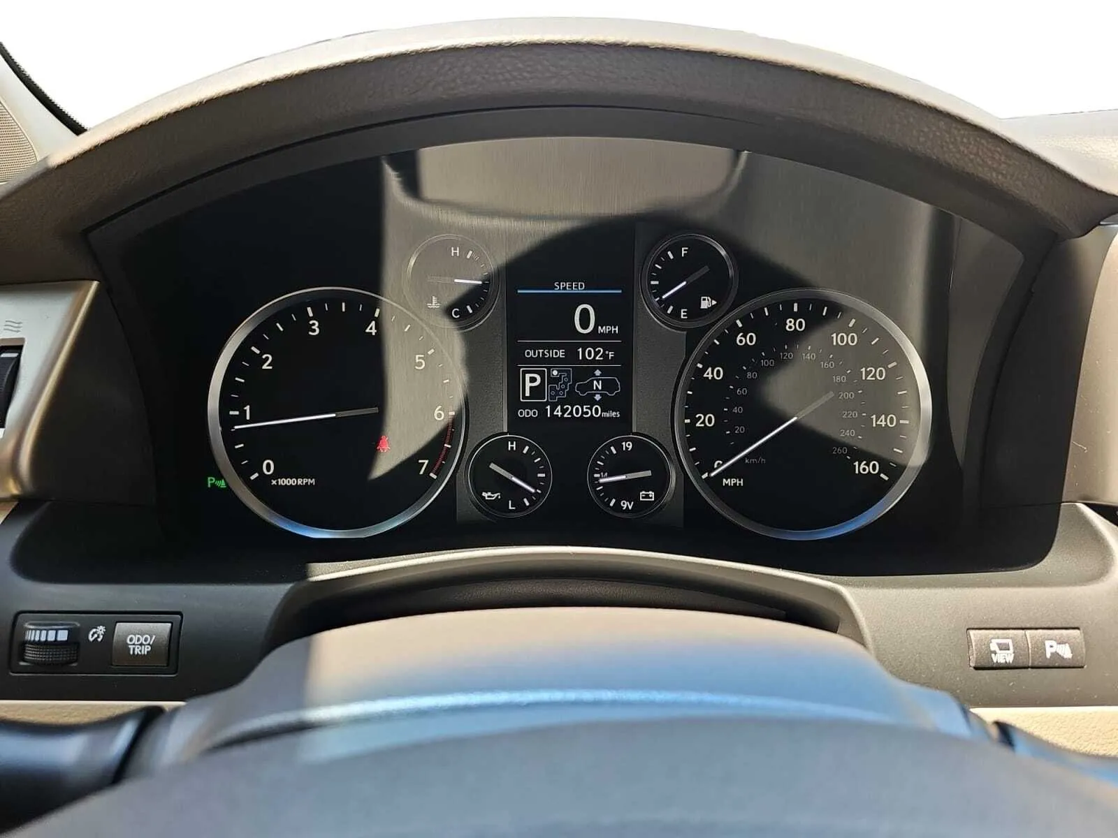 Lexus LX photo 18