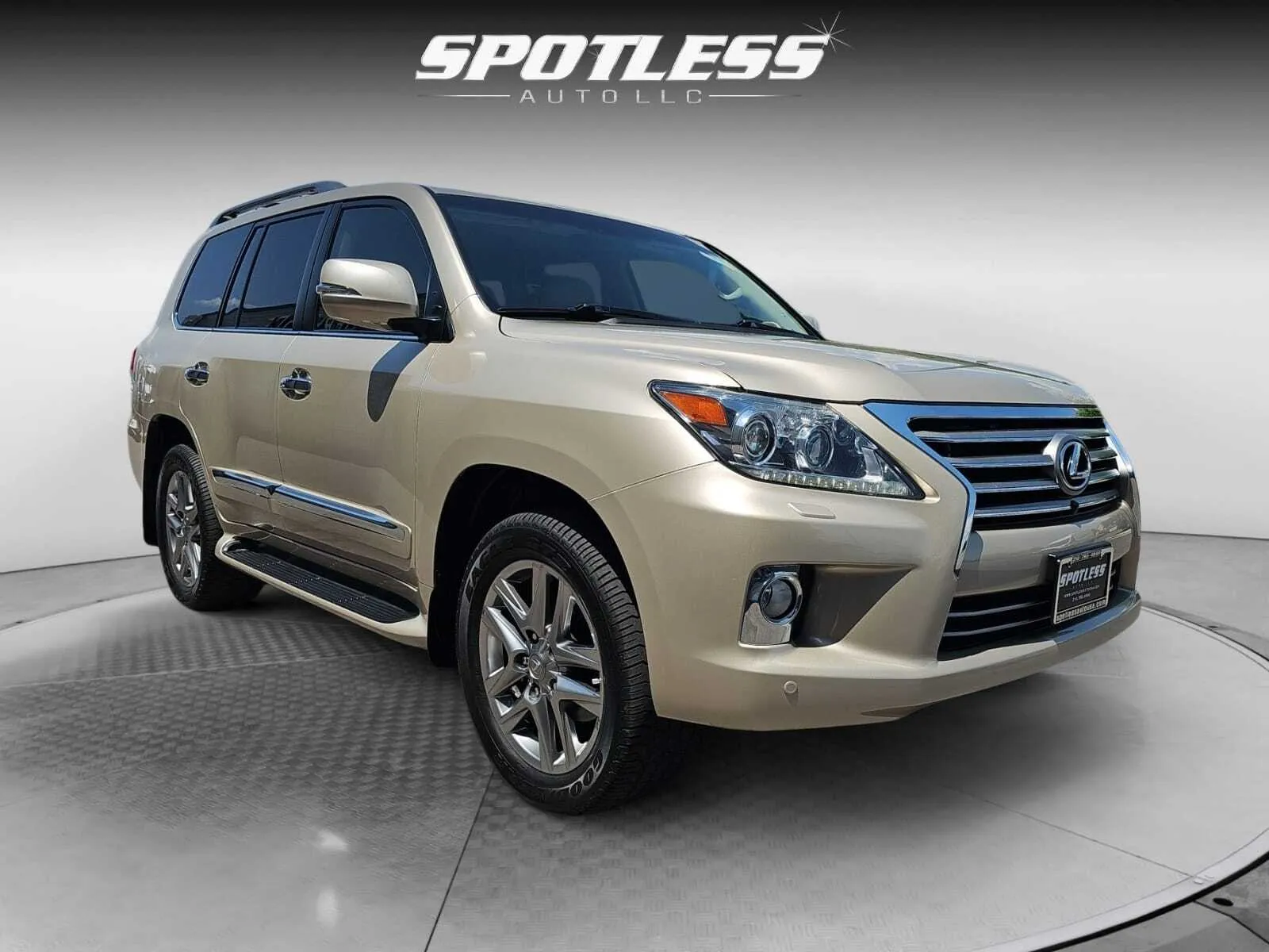 Lexus LX photo 11