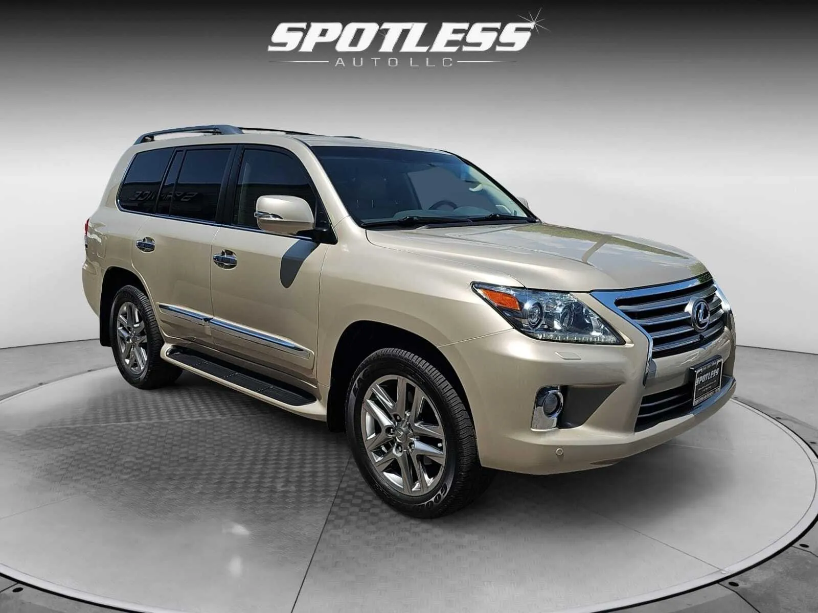 Lexus LX photo 7