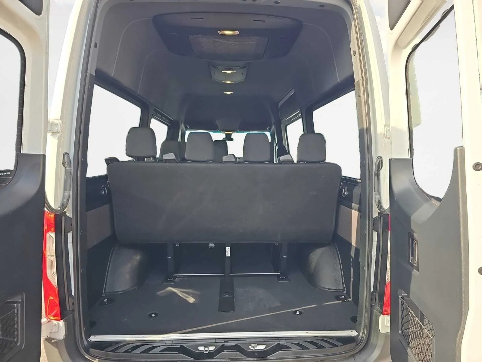 Mercedes-Benz Sprinter photo 25