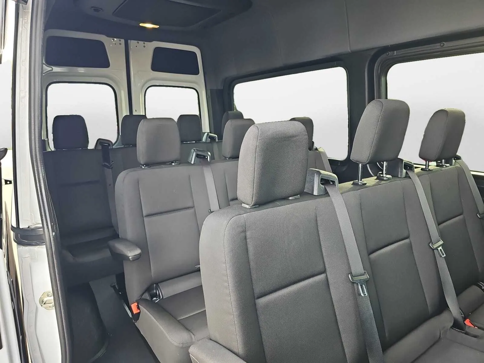 Mercedes-Benz Sprinter photo 26